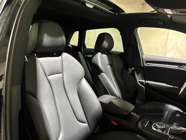Audi rs3 sportback 2.5 tfsi quattro 400pk 2019, nl-kenteken - afbeelding 39 van  46