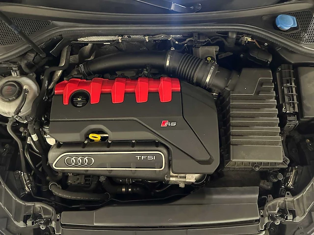 Audi rs3 sportback 2.5 tfsi quattro 400pk 2019, nl-kenteken - afbeelding 40 van  46