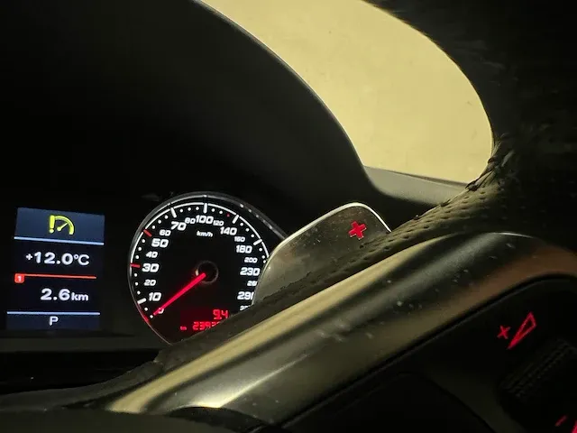 Audi rs6 sedan 5.0 v10 quattro 580pk 2010 - afbeelding 27 van  89