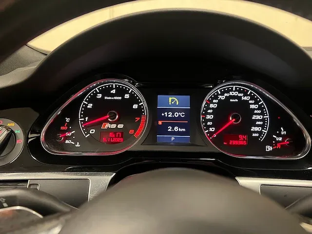 Audi rs6 sedan 5.0 v10 quattro 580pk 2010 - afbeelding 30 van  89