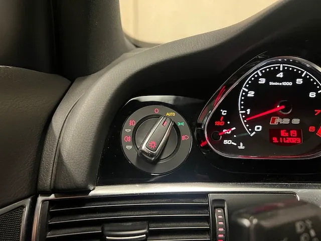 Audi rs6 sedan 5.0 v10 quattro 580pk 2010 - afbeelding 35 van  89