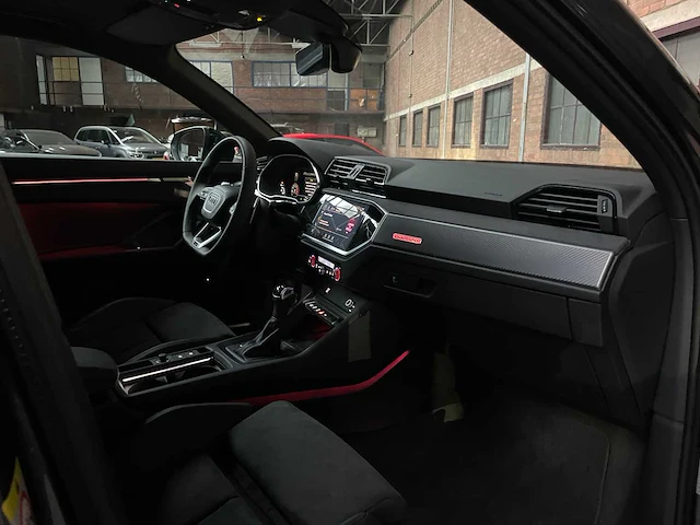 Audi rsq3 sportback quattro 400pk 2023 (fabrieksgarantie) - afbeelding 36 van  50