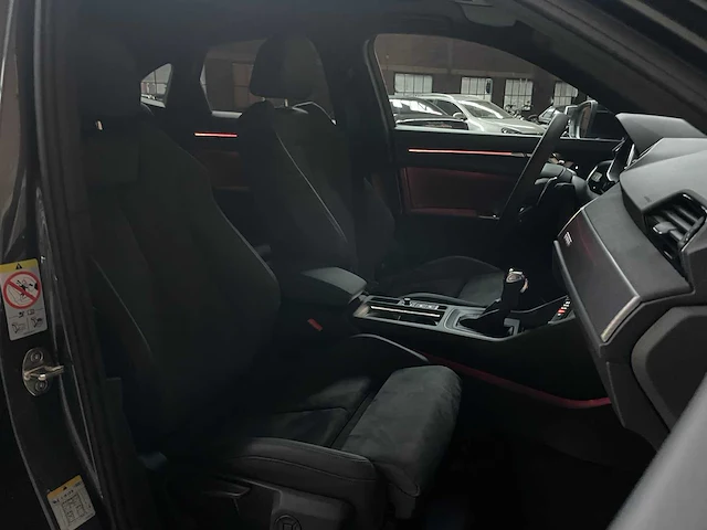Audi rsq3 sportback quattro 400pk 2023 (fabrieksgarantie) - afbeelding 38 van  50