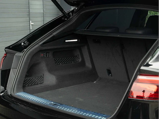 Audi rsq8 performance 2025 | 02-52-97 i - afbeelding 25 van  70