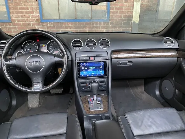Audi s4 cabriolet 4.2 v8 344pk 2005 -youngtimer- - afbeelding 17 van  36