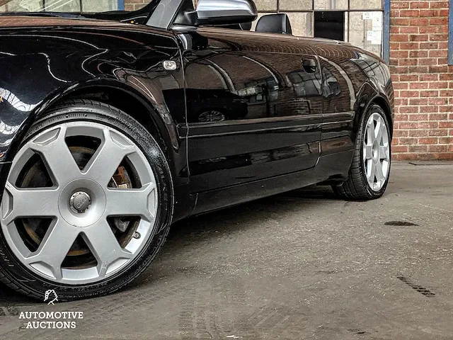 Audi s4 cabriolet 4.2 v8 344pk 2005 -youngtimer- - afbeelding 23 van  36