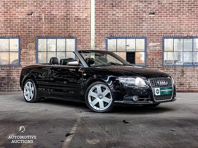 Audi s4 cabriolet 4.2 v8 344pk 2005 -youngtimer- - afbeelding 34 van  36