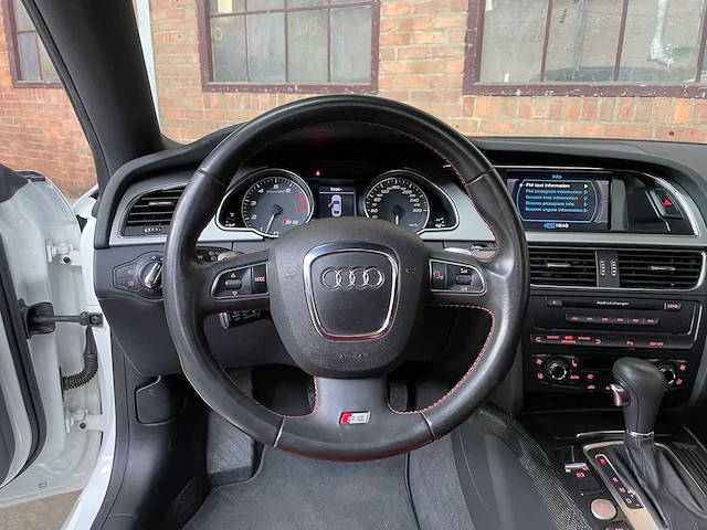 Audi s5 4.2 v8 354pk 2009 youngtimer - afbeelding 19 van  43