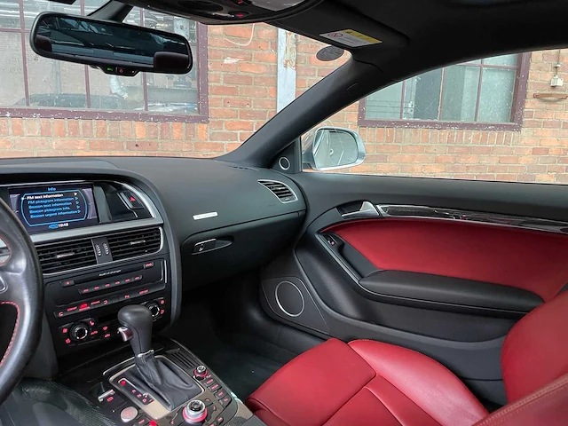 Audi s5 4.2 v8 354pk 2009 youngtimer - afbeelding 20 van  43