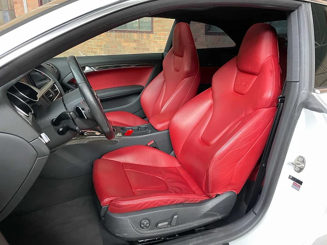 Audi s5 4.2 v8 354pk 2009 youngtimer - afbeelding 36 van  43