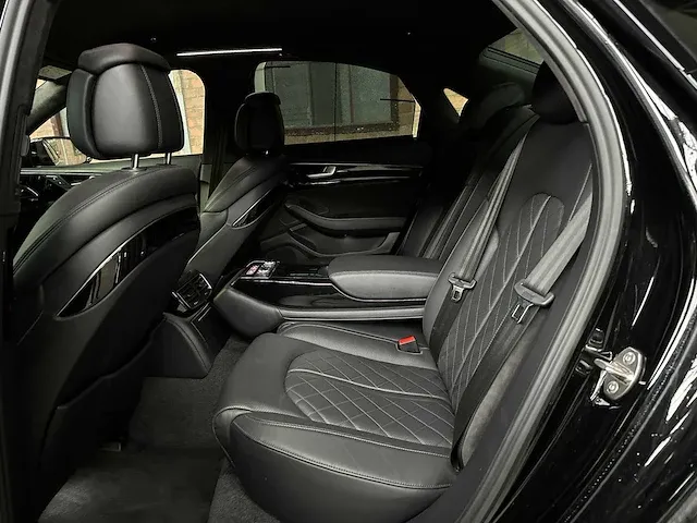 Audi s8 4.0 tfsi v8 plus quattro 605pk 2017 - afbeelding 49 van  77