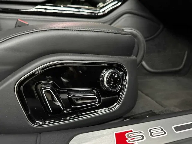 Audi s8 4.0 tfsi v8 plus quattro 605pk 2017 - afbeelding 54 van  77