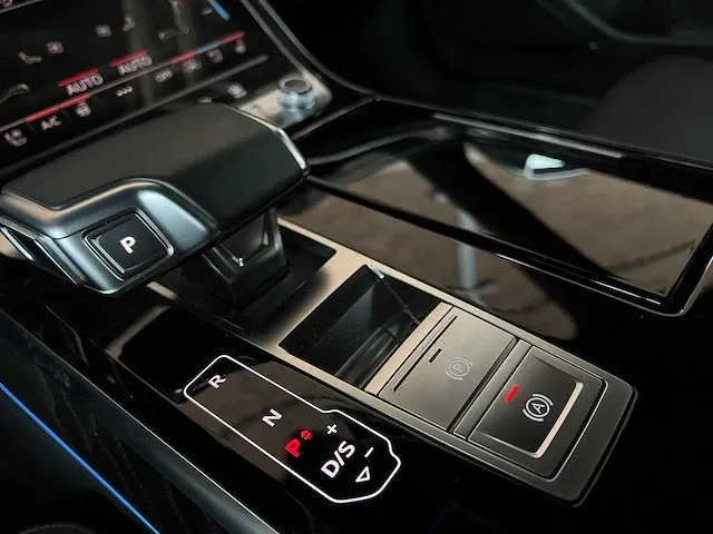 Audi s8 4.0 tfsi v8 quattro s-line 571pk 2021 nieuw-model - afbeelding 37 van  76