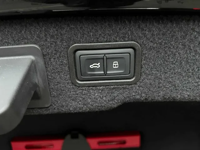 Audi s8 4.0 tfsi v8 quattro s-line 571pk 2021 nieuw-model - afbeelding 60 van  76