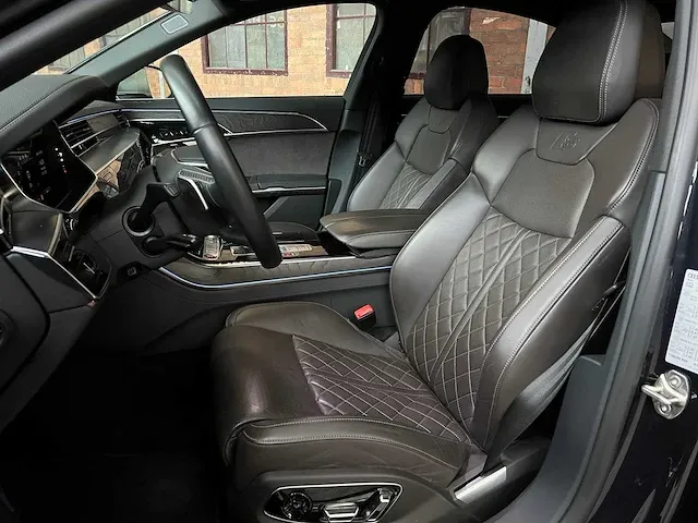 Audi s8 4.0 tfsi v8 quattro s-line 571pk 2021 nieuw-model - afbeelding 65 van  76