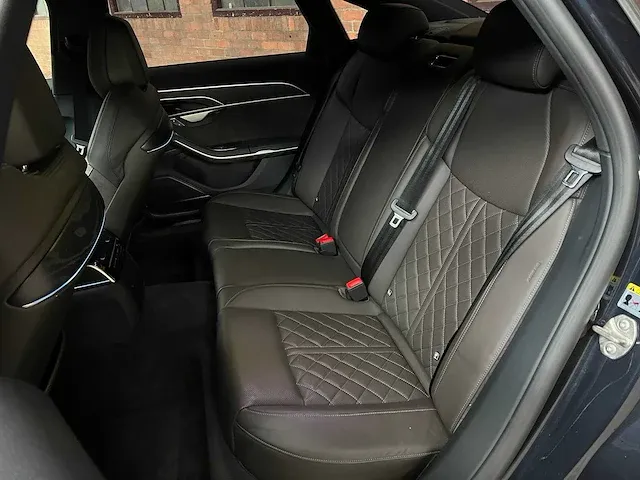 Audi s8 4.0 tfsi v8 quattro s-line 571pk 2021 nieuw-model - afbeelding 67 van  76