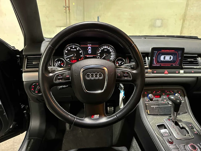 Audi s8 5.2 v10 quattro 450pk 2006, 05-kkj-7 youngtimer - afbeelding 18 van  48