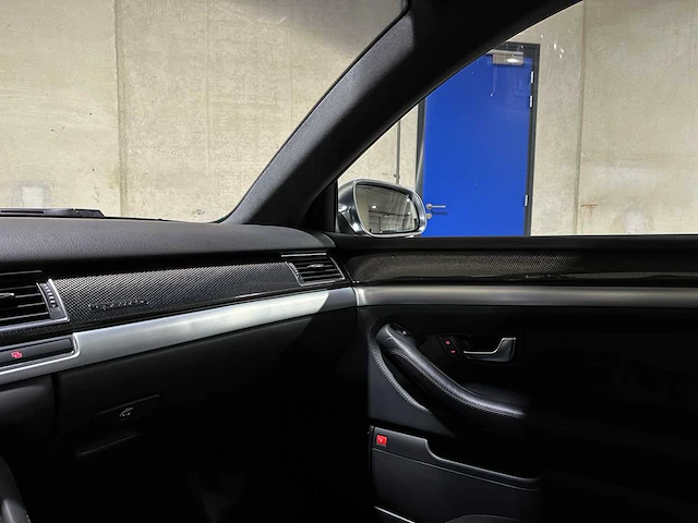 Audi s8 5.2 v10 quattro 450pk 2006, 05-kkj-7 youngtimer - afbeelding 29 van  48
