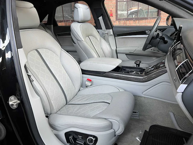 Audi s8 plus 4.0 tfsi v8t quattro 605pk 2016 - afbeelding 47 van  54