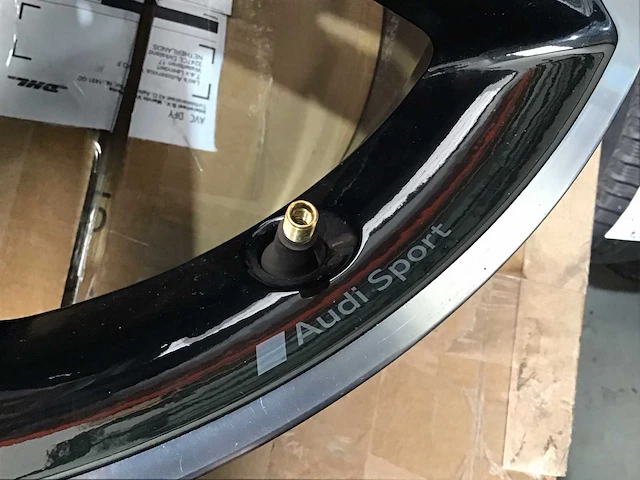 Audi sport velg - afbeelding 3 van  6