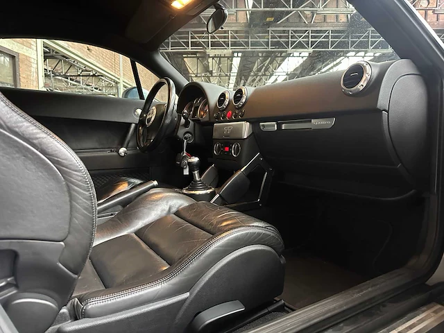 Audi tt 1.8 5v turbo quattro 224pk 2000 (origineel-nl), 82-gf-sp - afbeelding 31 van  35