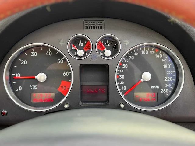 Audi tt roadster 1.8 5v turbo 27-nt-bn - afbeelding 9 van  22