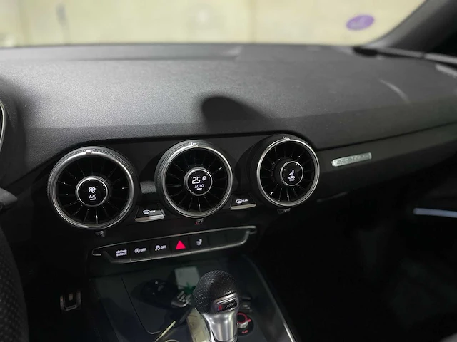 Audi tt roadster 2.0 tfsi s-line quattro s-tronic pro line + 230pk 2015, j-456-xn - afbeelding 32 van  39