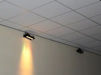 Audio en lichtcontrole zuil voorzien van een switch, twee par controllers, mp3 speler en versterker met twe... - afbeelding 3 van  6