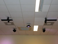 Audio en lichtcontrole zuil voorzien van een switch, twee par controllers, mp3 speler en versterker met twe... - afbeelding 5 van  6