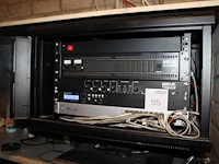 Audio installatie ecler bestaande uit versterker, mixer, e-player en diverse speakers. let op: speakers han... - afbeelding 1 van  2