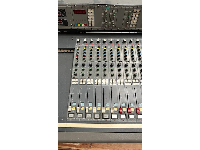 Audio mixer eela audio - afbeelding 12 van  16
