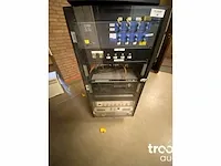 Audiorek met diverse apparatuur - afbeelding 2 van  5
