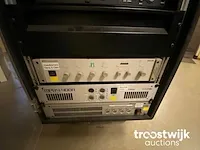 Audiorek met diverse apparatuur - afbeelding 5 van  5