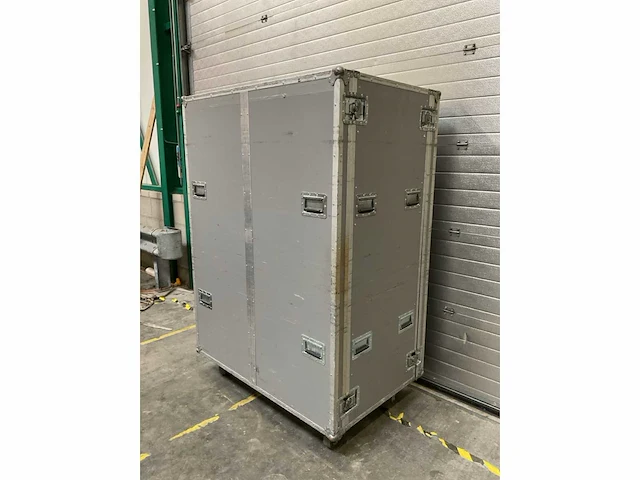 Audipack - flightcase (127x83cm) - afbeelding 2 van  2