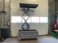 Audipack liftomatic he-3000 projector lift in flightcase - afbeelding 1 van  12
