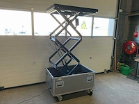 Audipack liftomatic t-1900 projector lift in flightcase - afbeelding 1 van  8