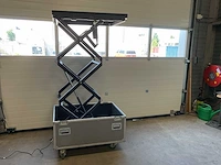 Audipack t-1900 projector lift in flightcase - afbeelding 1 van  4