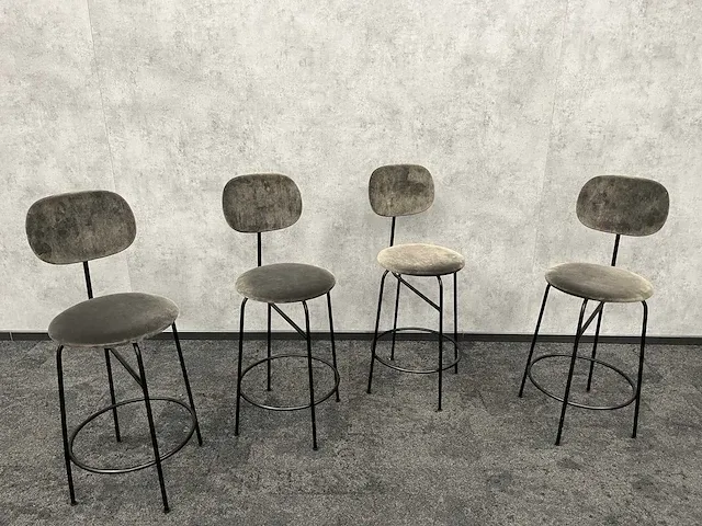 Audo copenhagen/ afteroom - barkruk 64cm velvet taupe - ongebruikt (4x) - afbeelding 1 van  9