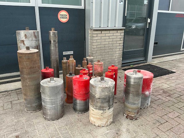 Auger - afbeelding 1 van  8