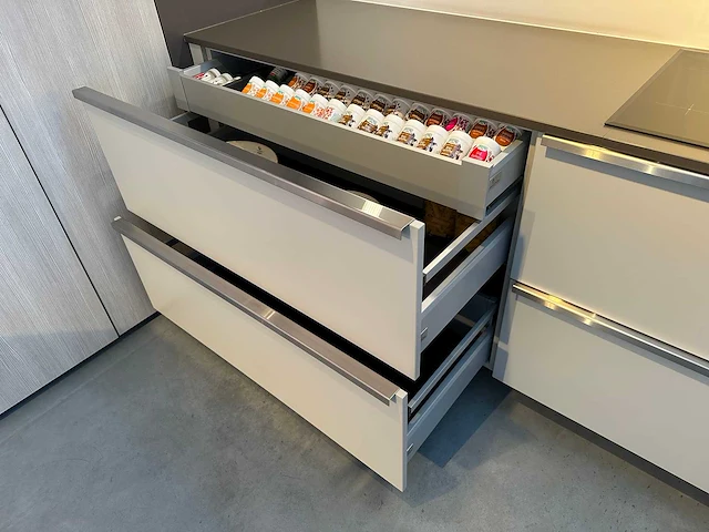 Augustijns - showroomkeuken - afbeelding 28 van  47