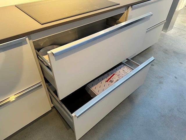Augustijns - showroomkeuken - afbeelding 35 van  47