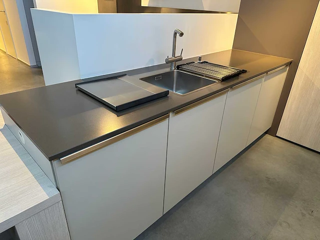 Augustijns - showroomkeuken - afbeelding 34 van  47