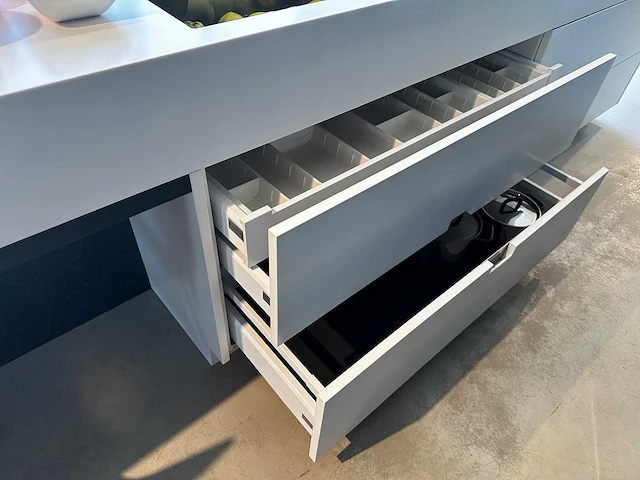 Augustijns - showroomkeuken - afbeelding 15 van  45