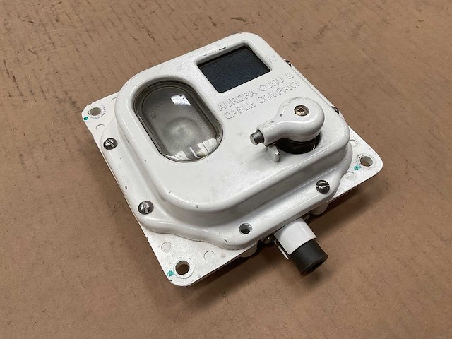 Aurora cord & cable company dome light (3x) - afbeelding 1 van  5