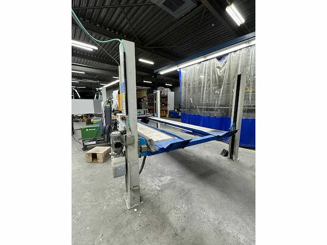 Autec - hefbrug - afbeelding 2 van  5