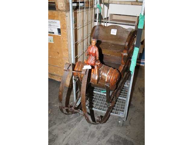 Authentiek houten arrenslee met metalen onderstel . afmeting 170 x 56 x 88 cm. - afbeelding 2 van  2