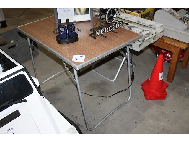 Authentieke campingtafel. afmeting 80 x 60 cm. hoogte 64 cm - afbeelding 1 van  2