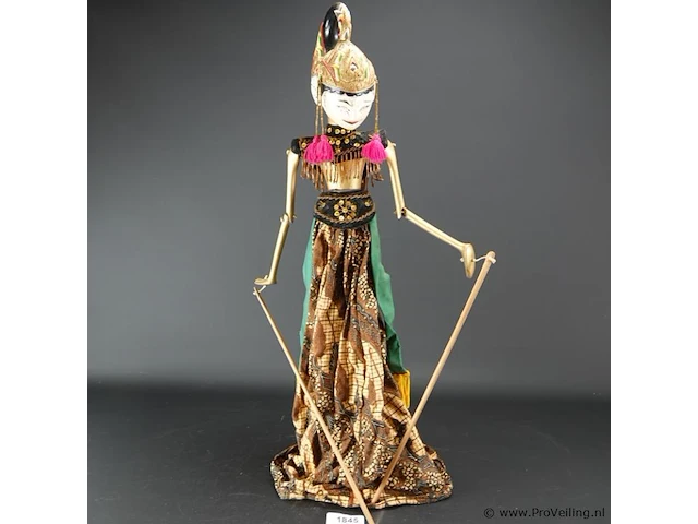 Authentieke indische wayang golek pop - afbeelding 1 van  5