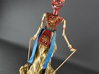 Authentieke indische wayang golek pop - afbeelding 2 van  5
