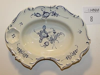 Authentieke scheerschaal villeroy & boch. afm. circa 32 x 23 cm. in nieuwstaat. - afbeelding 1 van  2